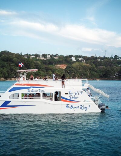 Fantoma Travel Catamaran